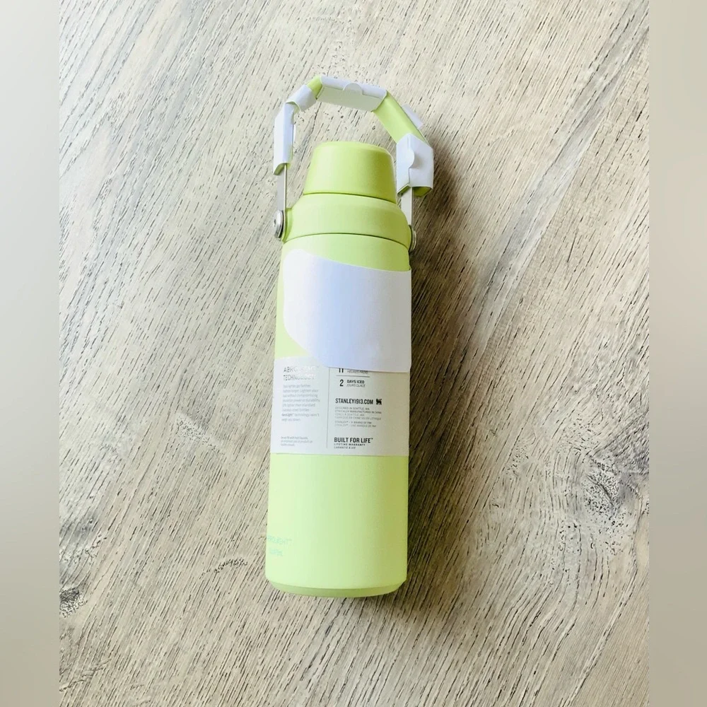 NWT☀️Stanley Light Green IceFlow Aerolight Bottle 16oz. - Picture 8 of 8